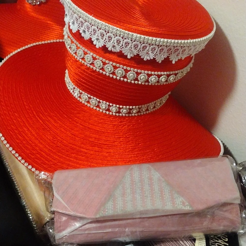 Hat - Picture 3 of 3